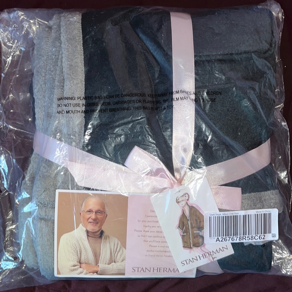 New Short Robe